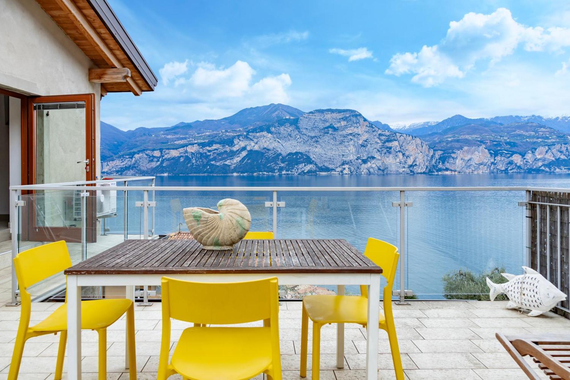 Ca De L'Angelon Aparthotel Brenzone sul Garda Exterior foto