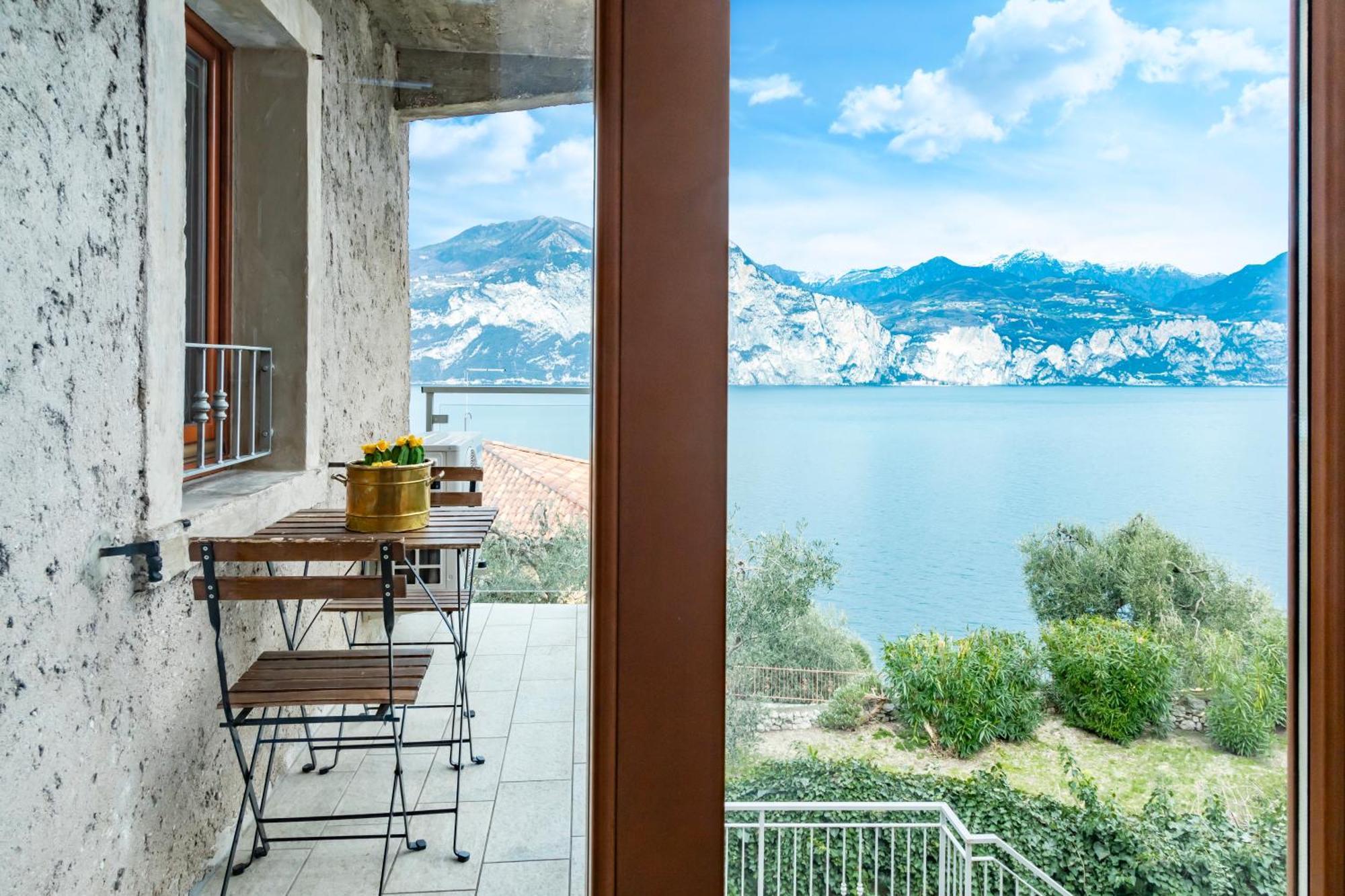 Ca De L'Angelon Aparthotel Brenzone sul Garda Exterior foto